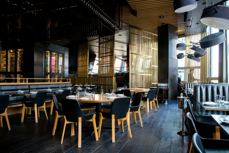 Restaurantul seara